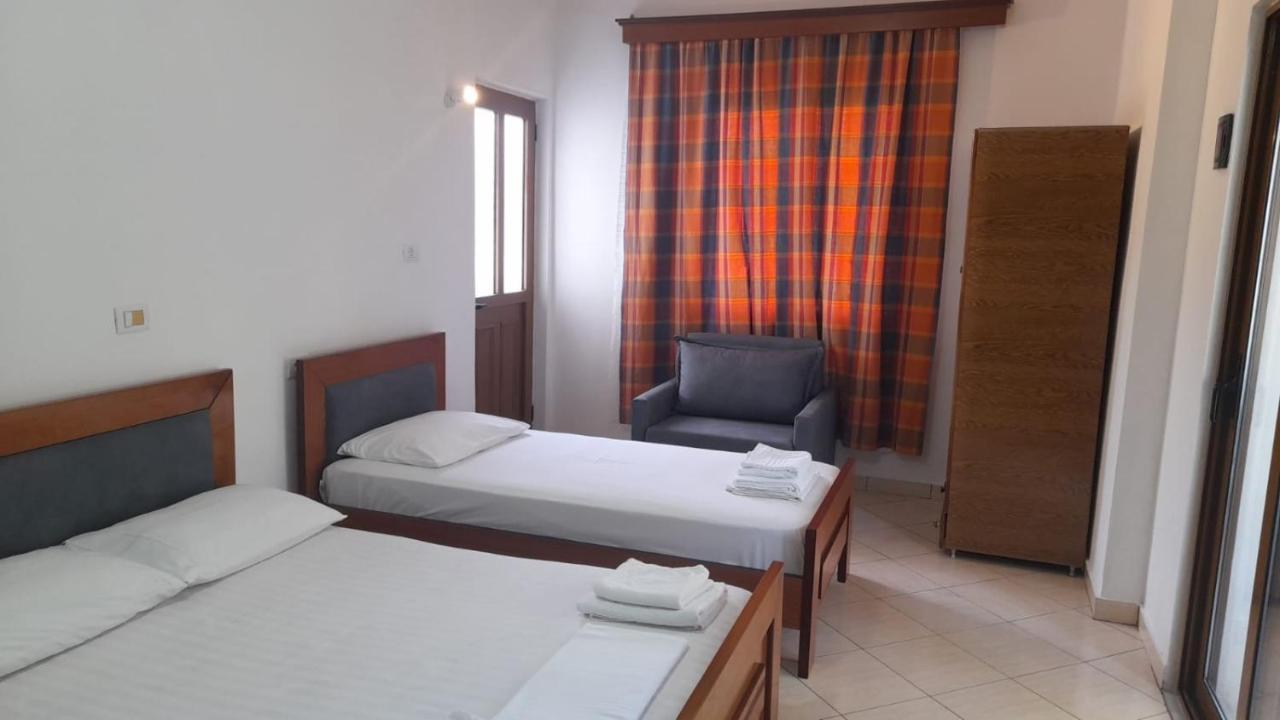 Vita Apartment - Spacious Garden And Balcony 5 Min To Beach & Center Ksamil Dış mekan fotoğraf