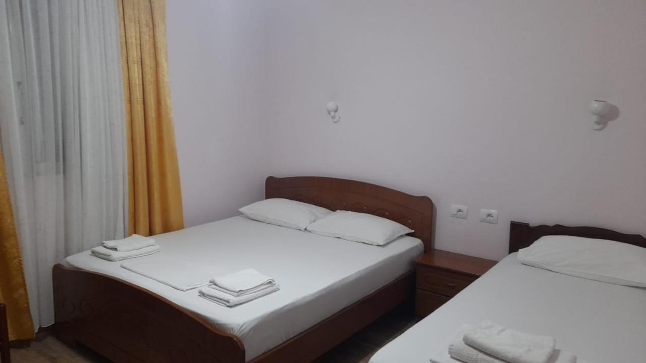 Vita Apartment - Spacious Garden And Balcony 5 Min To Beach & Center Ksamil Dış mekan fotoğraf