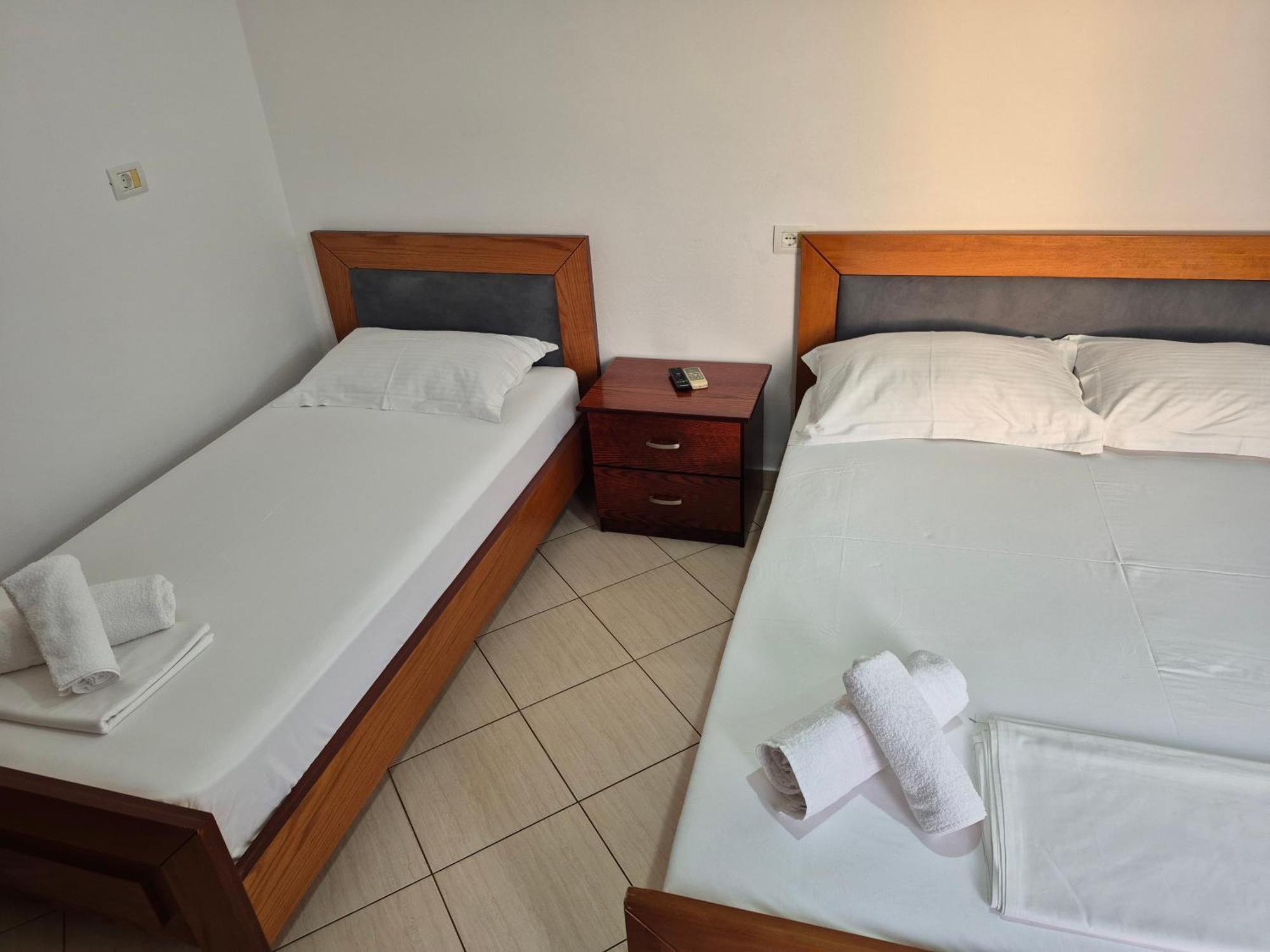 Vita Apartment - Spacious Garden And Balcony 5 Min To Beach & Center Ksamil Dış mekan fotoğraf