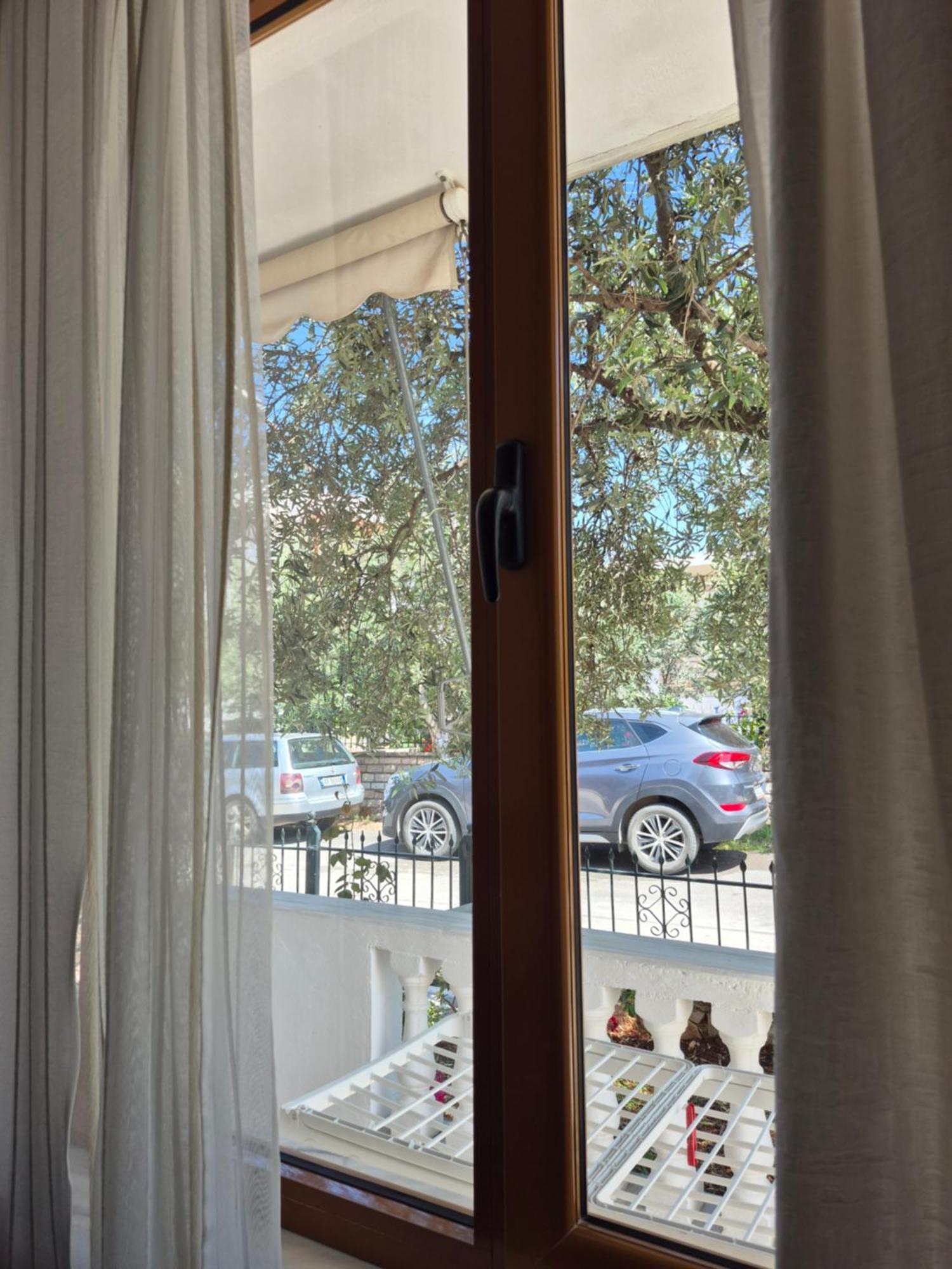 Vita Apartment - Spacious Garden And Balcony 5 Min To Beach & Center Ksamil Dış mekan fotoğraf