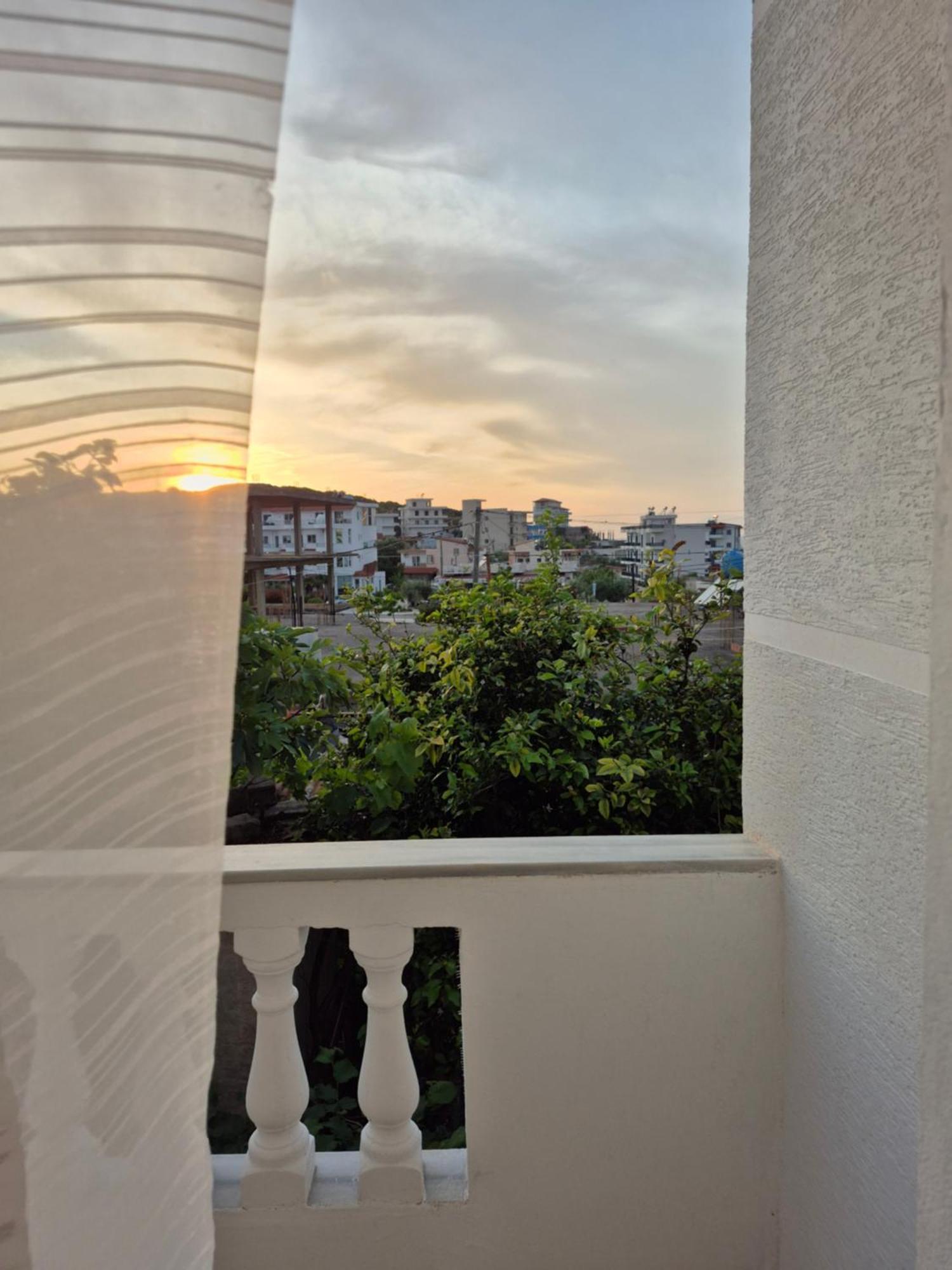 Vita Apartment - Spacious Garden And Balcony 5 Min To Beach & Center Ksamil Dış mekan fotoğraf